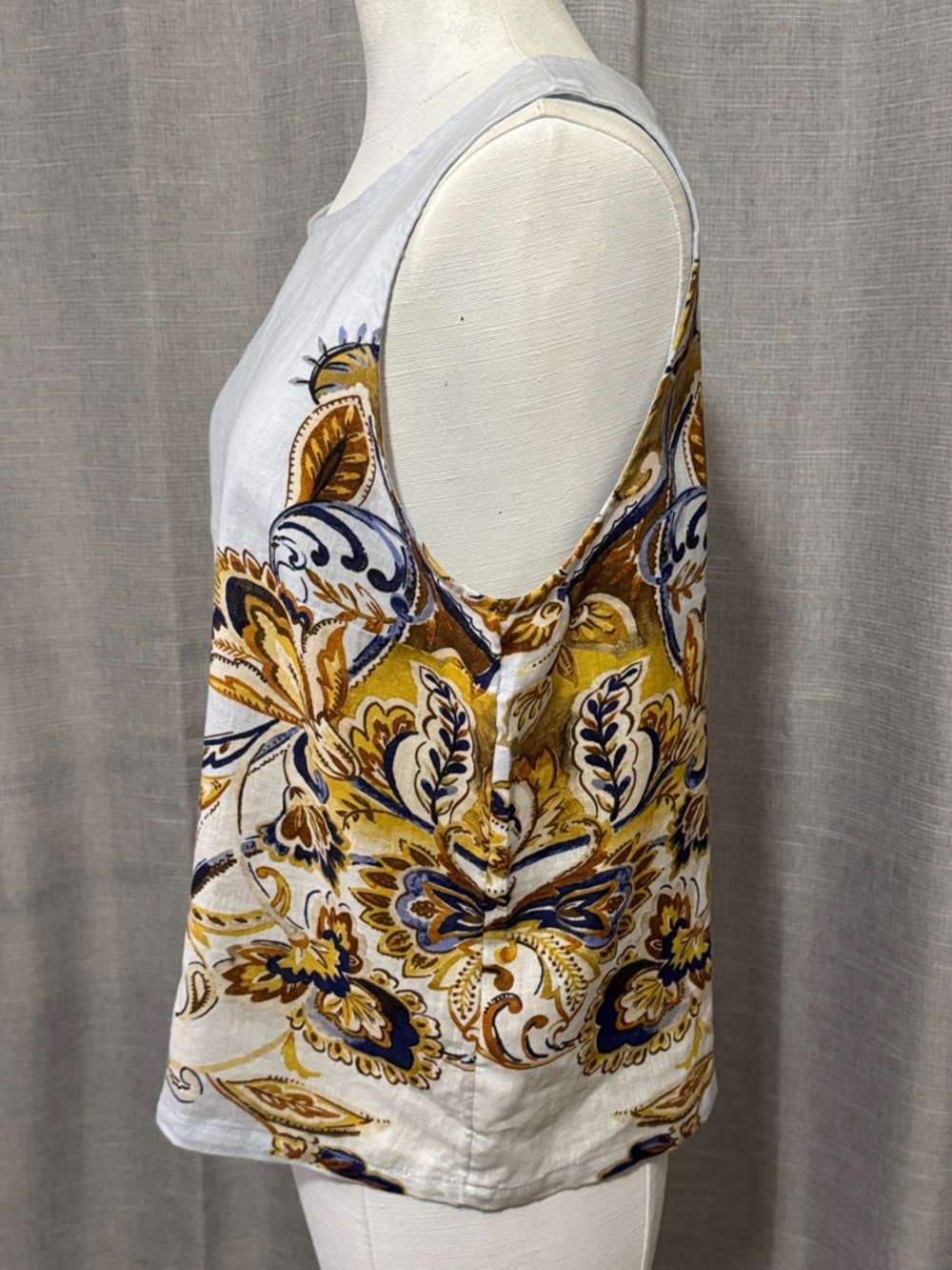 Joie Linen Sleeveless Blouse-Sz L-Blues/White/Brown Scroll-Button Up Back-EUC - Picture 4 of 16